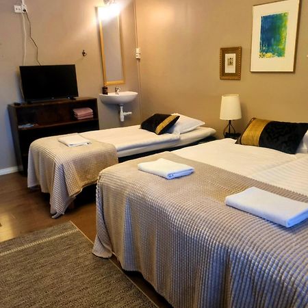 Wanha Neuvola Guesthouse ปิเอกซามากิ ภายนอก รูปภาพ
